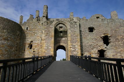 Gateway to Dirleton Castle